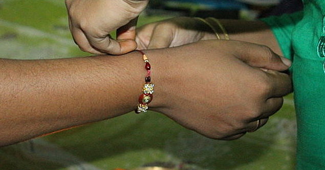Raksha Bandhan - ein Band der Geschwisterliebe